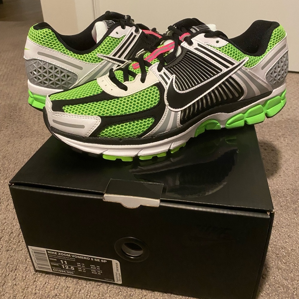 Nike Vomero 5
